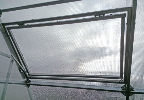 Форточка для теплиц